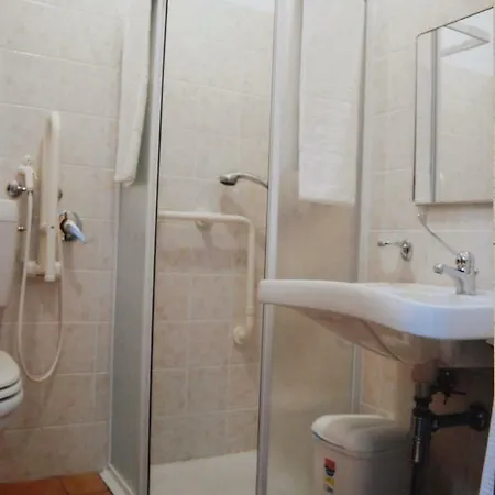 Alojamento de Acomodação e Pequeno-almoço La Collina